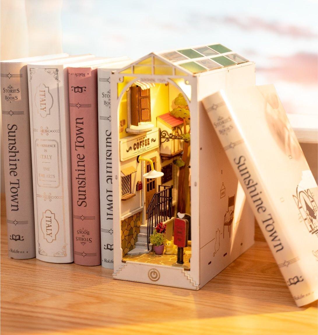 DIY Book Nook - Sunshine Town Miniture House