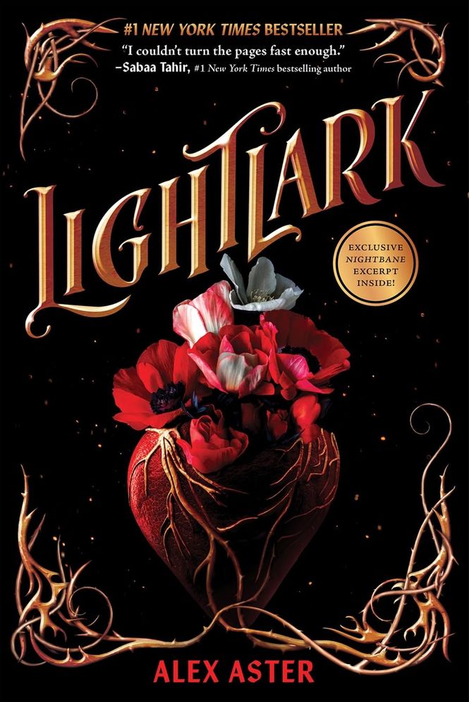 The Lightlark Saga 1: Lightlark (Paperback)