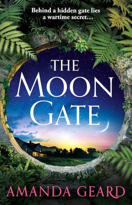 The Moon Gate (Trade Paperback)